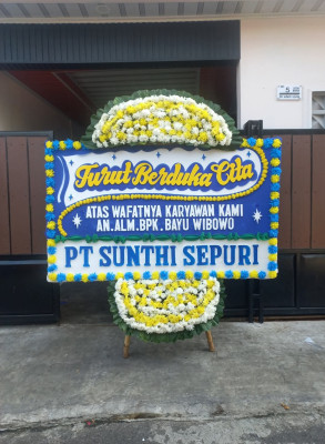 Papan Bunga Duka di Nusa Laut