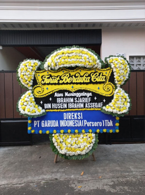 Papan Bunga Duka di Nusa Laut